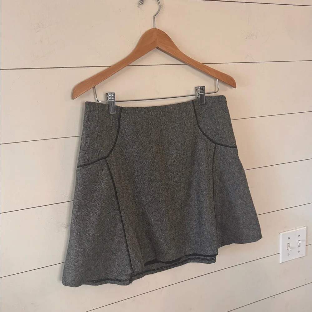 The Limited Gray Mini Skirt Size Medium